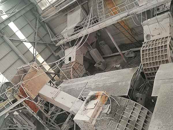 四川求購(gòu)移動(dòng)破碎機(jī)機(jī)械設(shè)備