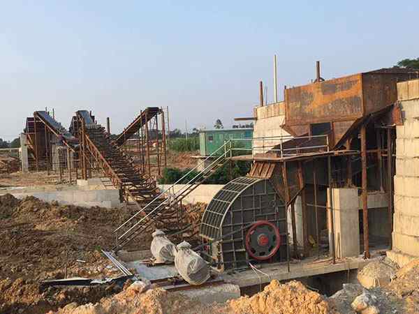 新疆小型移動移動破碎機型號