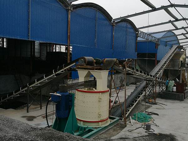 山東履帶移動(dòng)破碎機(jī)環(huán)保