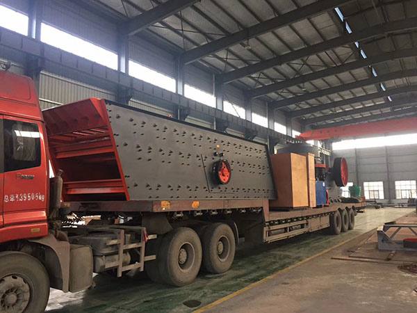 內(nèi)蒙古車載式重錘破碎機(jī)小型