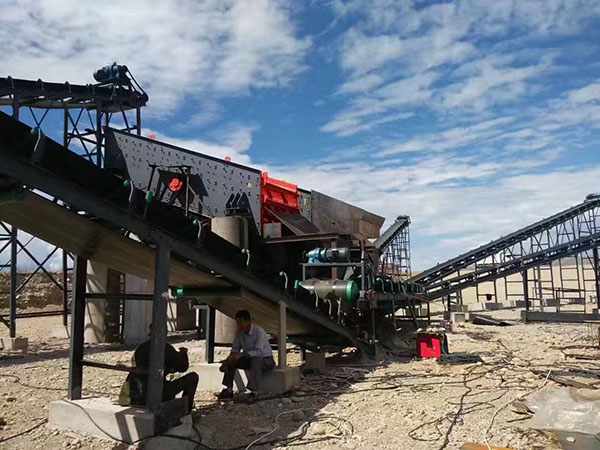 福建小型輪胎式移動破碎機(jī)多少一臺