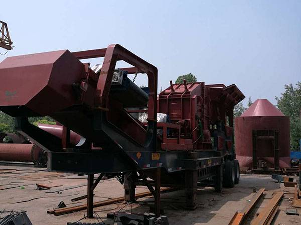 四川先進(jìn)的移動(dòng)破碎機(jī)小型