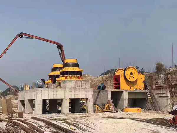 山東小型車(chē)載移動(dòng)破碎機(jī)生產(chǎn)廠(chǎng)家