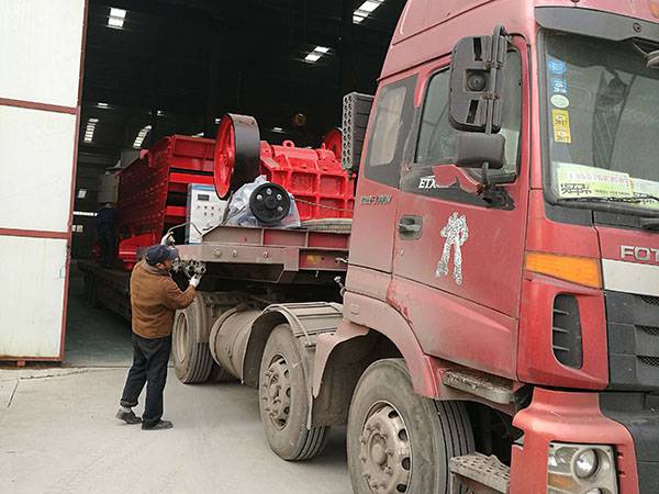 新疆山東移動(dòng)破碎機(jī)價(jià)錢