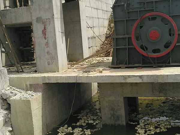 黑龍江輪式移動破碎機機械設備