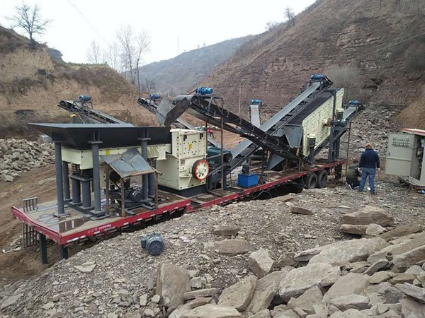 浙江履帶式移動(dòng)破碎機(jī)視頻