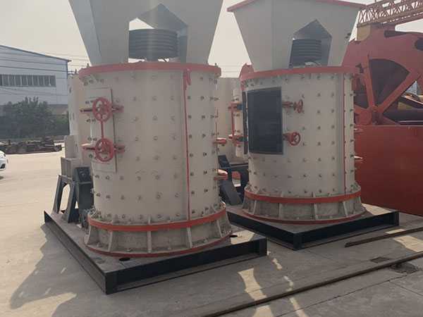 福建挖機(jī)移動(dòng)破碎機(jī)站