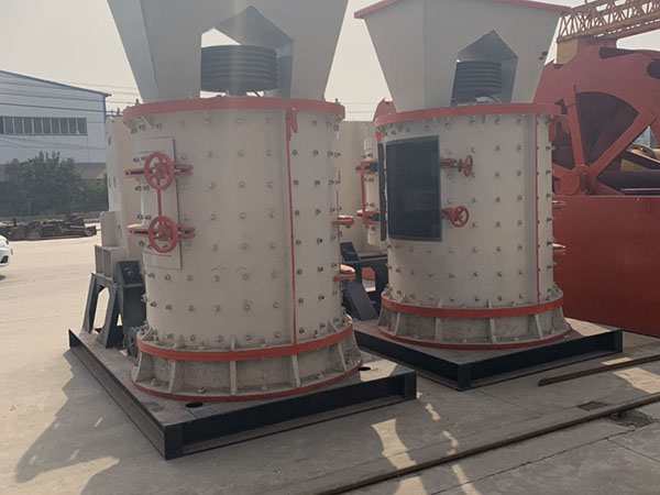 山西斗式移動(dòng)破碎機(jī)用電嗎