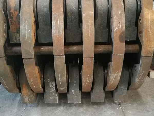 浙江挖機(jī)移動(dòng)破碎機(jī)的價(jià)格