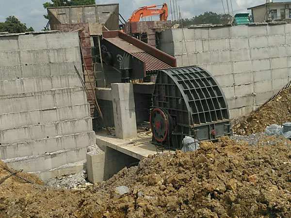 貴州帶回料的重錘破碎機(jī)型號(hào)